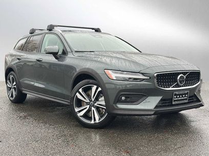 New 2026 Volvo V60 B5 Cross Country Plus w/ Climate Package