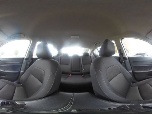 Used 2025 Nissan Altima 2.5 SV FWD image 37