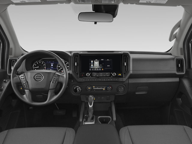 Used 2025 Nissan Frontier PRO-4X AWD/4WD image 3