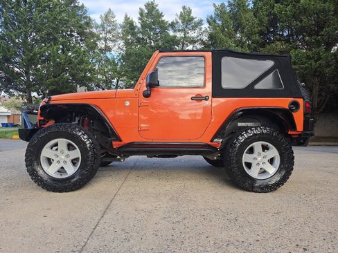 Used 2015 Jeep Wrangler Sport w/ Quick Order Package 23S AWD/4WD image 4