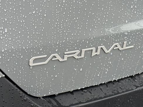 New 2026 Kia Carnival EX image 22