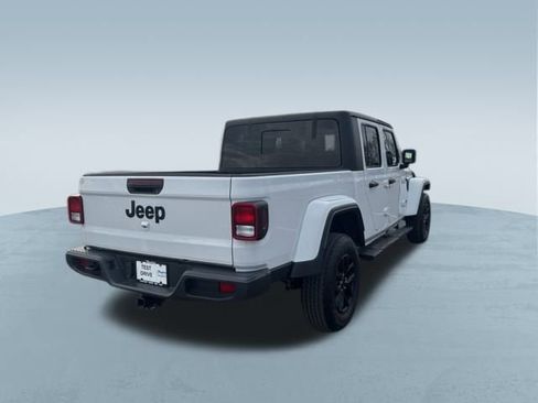 Used 2022 Jeep Gladiator Sport image 42
