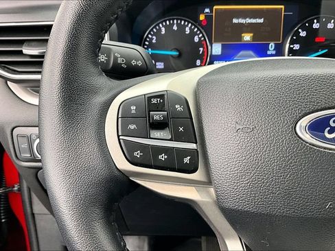 Certified 2023 Ford Explorer XLT w/ Equipment Group 202A RWD image 18