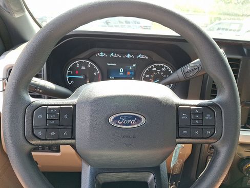 Used 2025 Ford F250 XLT AWD/4WD image 13