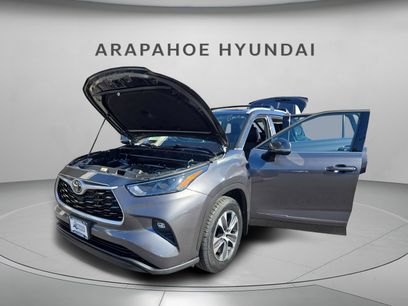 Used 2022 Toyota Highlander XLE