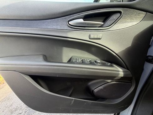 Used 2024 Alfa Romeo Stelvio Sprint image 29