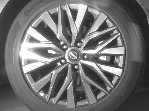 Used 2025 Nissan Altima 2.5 SV FWD image 13