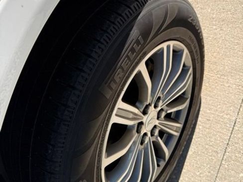 Used 2019 Cadillac XT5 Luxury FWD image 11
