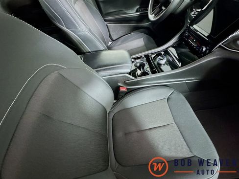 Used 2023 Jeep Grand Cherokee Laredo AWD/4WD image 34