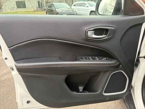 Used 2020 Jeep Compass Latitude w/ Cold Weather Group image 8