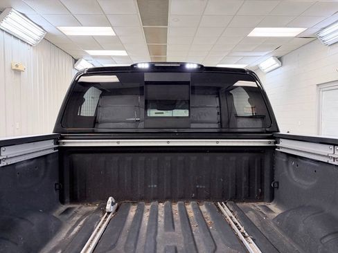 Used 2020 Nissan Titan SV w/ SV Convenience Package AWD/4WD image 29