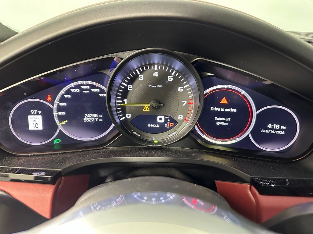 Certified 2023 Porsche Cayenne Coupe AWD/4WD image 23