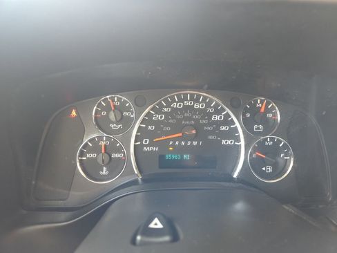 Used 2017 Chevrolet Express 3500 image 20