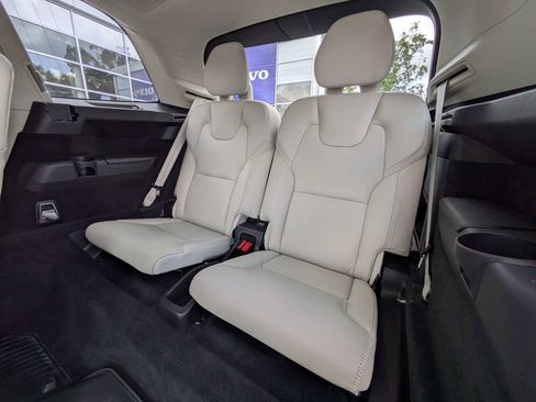 Certified 2023 Volvo XC90 T8 Ultimate w/ Protection Package Premier AWD/4WD image 19