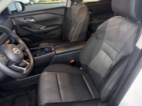 Used 2024 Nissan Rogue SV image 13