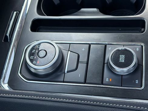 Certified 2022 Ford Expedition XLT image 23