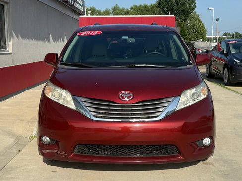 Used 2015 Toyota Sienna XLE FWD image 6