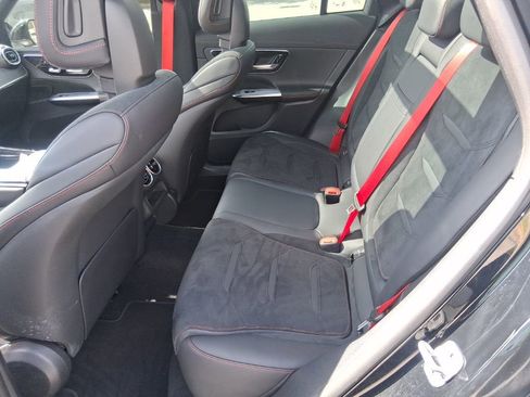 Used 2025 Mercedes-Benz GLC 43 AMG 4MATIC image 16