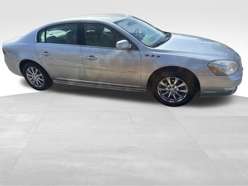 Used 2010 Buick Lucerne CXL FWD image 11