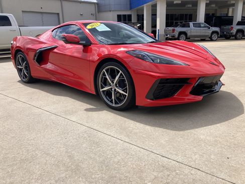 Used 2023 Chevrolet Corvette Stingray Coupe w/ 1LT RWD image 3