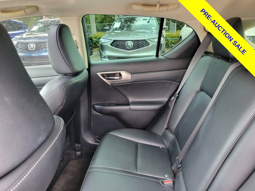 Used 2017 Lexus CT 200h w/ Seat Comfort Package FWD image 11