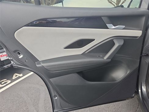 New 2026 Volkswagen Tiguan SE R-Line image 24