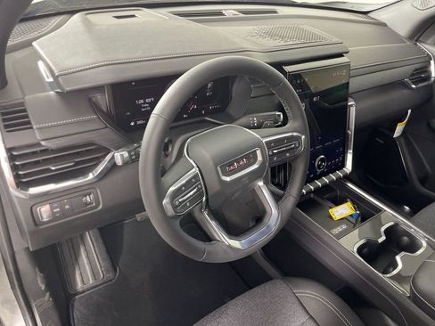 New 2025 GMC Acadia Elevation image 10