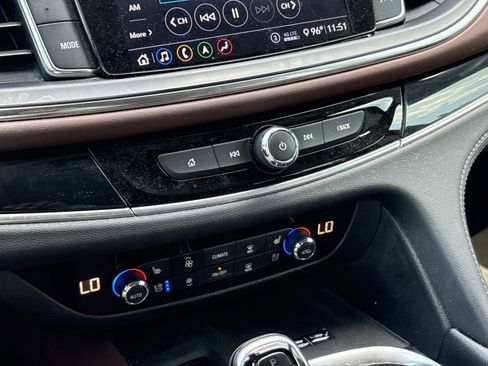 Used 2021 Buick Enclave Avenir w/ Avenir Technology Package AWD/4WD image 26