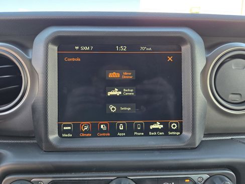 Used 2022 Jeep Gladiator Sport image 11