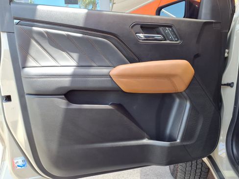 Used 2024 GMC Canyon AT4 w/ AT4 Premium Package AWD/4WD image 15