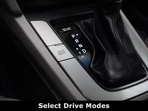 Used 2020 Hyundai Elantra SEL image 27