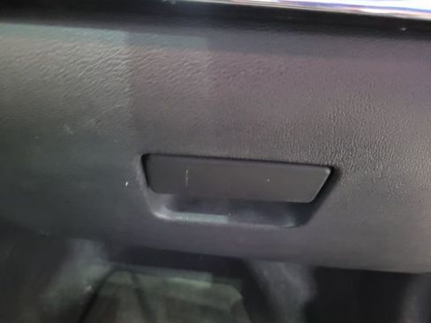 Used 2012 Lincoln MKZ image 55