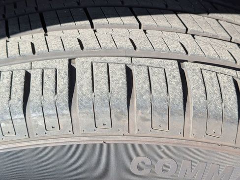 Used 2023 GMC Yukon XL Denali image 11