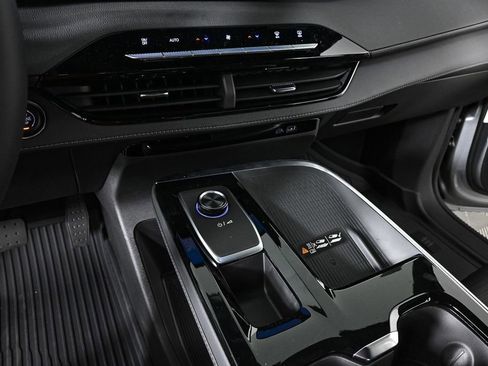 New 2025 Buick Enclave Sport Touring w/ Power Package image 18