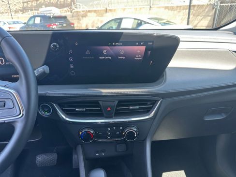 Used 2025 Buick Encore GX Preferred image 17