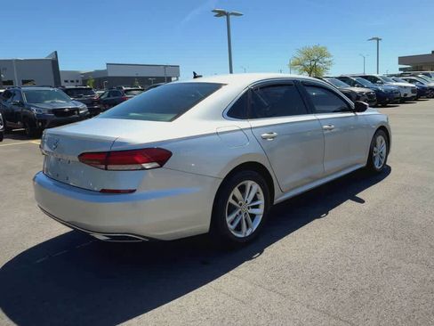 Used 2020 Volkswagen Passat 2.0T SE FWD image 8