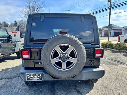 Used 2018 Jeep Wrangler Unlimited Sport S image 5