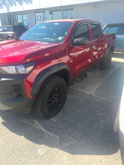 Used 2024 Chevrolet Colorado Trail Boss w/ Advanced Trailering Package AWD/4WD image 10