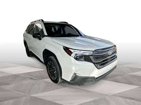 Used 2026 Subaru Forester Premium AWD/4WD image 2