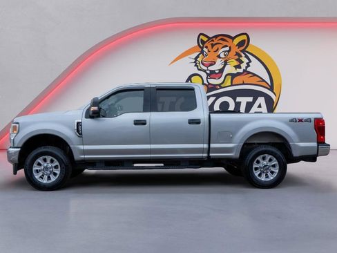 Used 2020 Ford F250 XLT w/ Snow Plow Prep Package image 8