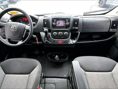 Used 2021 RAM ProMaster 2500 w/ Convenience Group FWD image 18