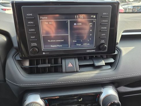 Used 2022 Toyota RAV4 LE image 19