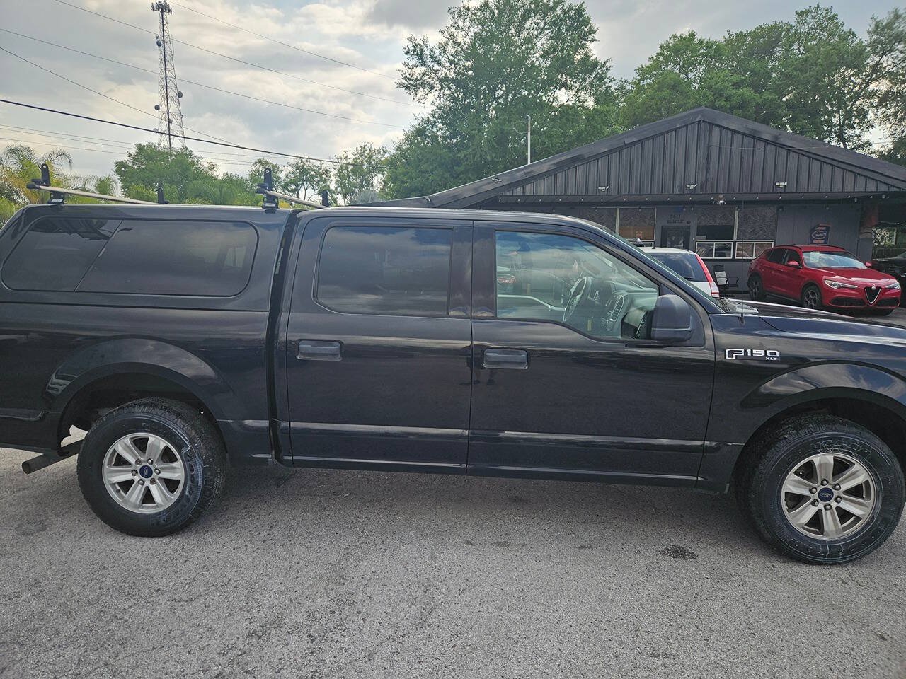Used 2015 Ford F150 XLT RWD image 1