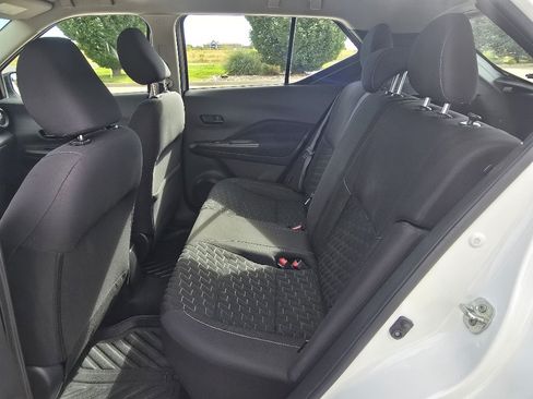Used 2021 Nissan Kicks S FWD image 14