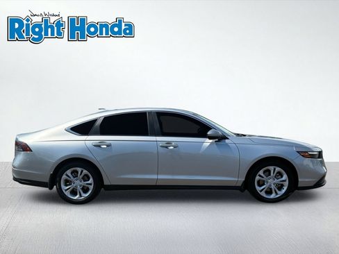 Used 2025 Honda Accord LX image 9