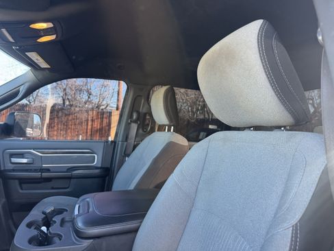 Used 2021 RAM 3500 Big Horn image 13