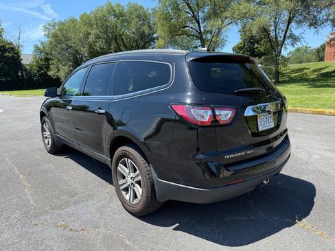 Used 2017 Chevrolet Traverse LT AWD/4WD image 7