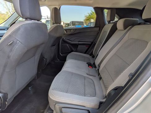 Used 2022 Ford Escape SE image 15