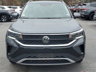 Used 2022 Volkswagen Taos SE video 2