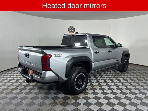 Used 2025 Toyota Tacoma TRD Off-Road AWD/4WD image 16